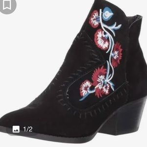 Carlos Suede Bootie Black 5.5